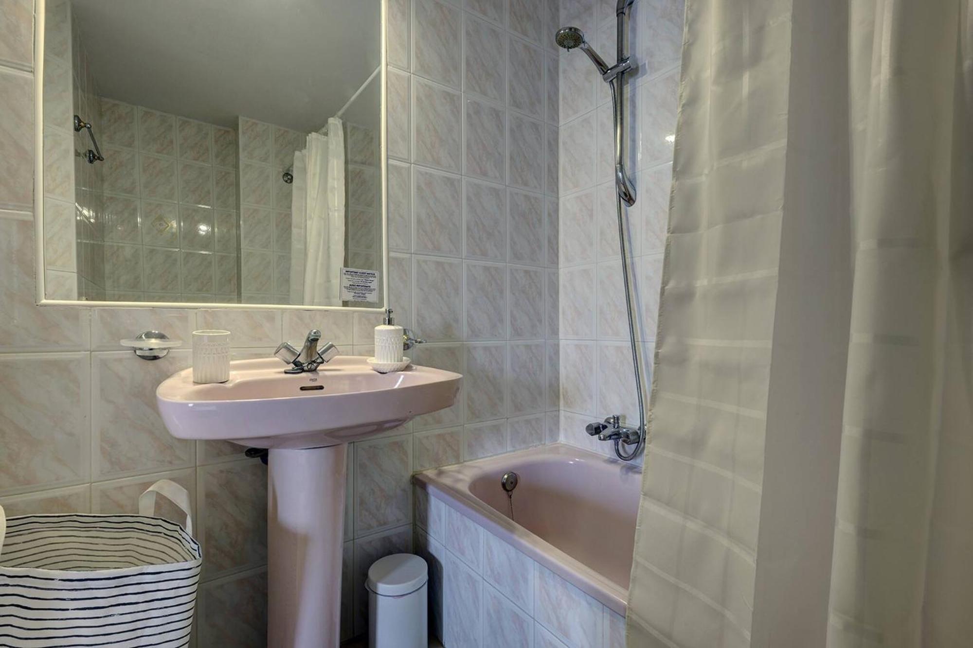 053 - Two Bed Mijas Golf Apartment In Popular Matchroom Golf Club Fuengirola Exterior foto